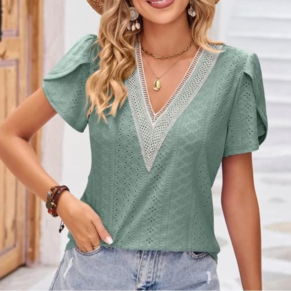 NWT Womens  Casual Cute Top Puff Sleeve with Floral Print Lace - Picture 6 of 6